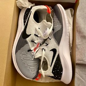 Women’s Nike Free TR8 size 7.5